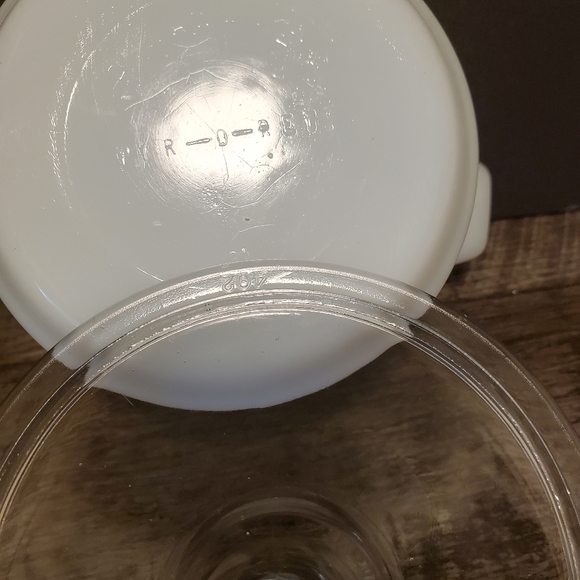 Dynaware Vintage Pyr-o-rex Small Milk Glass Baking Dish with Lid. Brown Floral - Picture 2 of 6